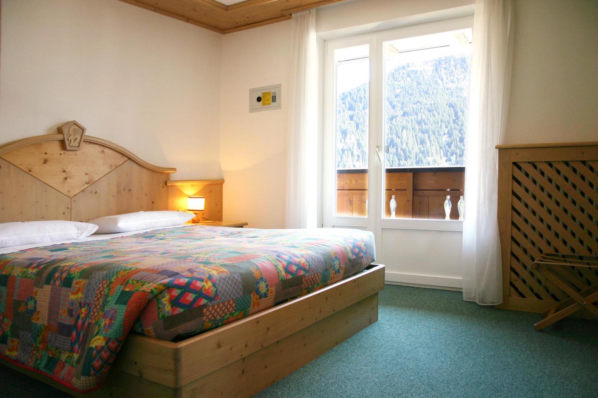 Hotel Cima Dodici Vigo di Fassa Eksteriør bilde